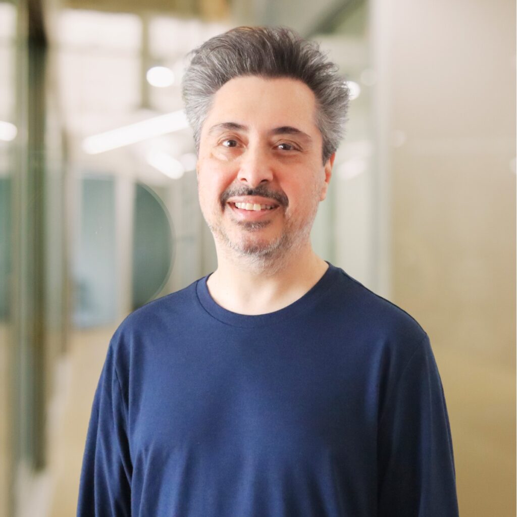 Contact Team Building Expert Guy Farmer at Your Great Team